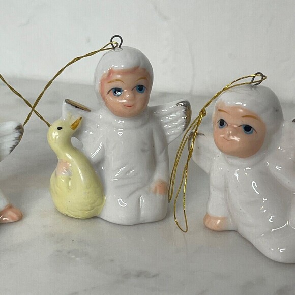 Lot of 3 Vintage White Angel Figurines Adorable With Animals - Picture 3 of 6